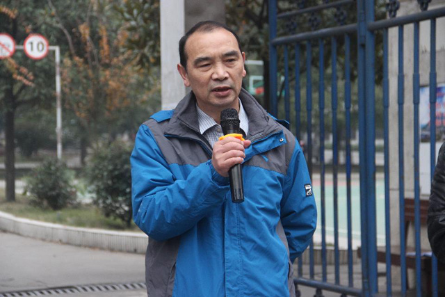 市教育局局长周余武作重要讲话